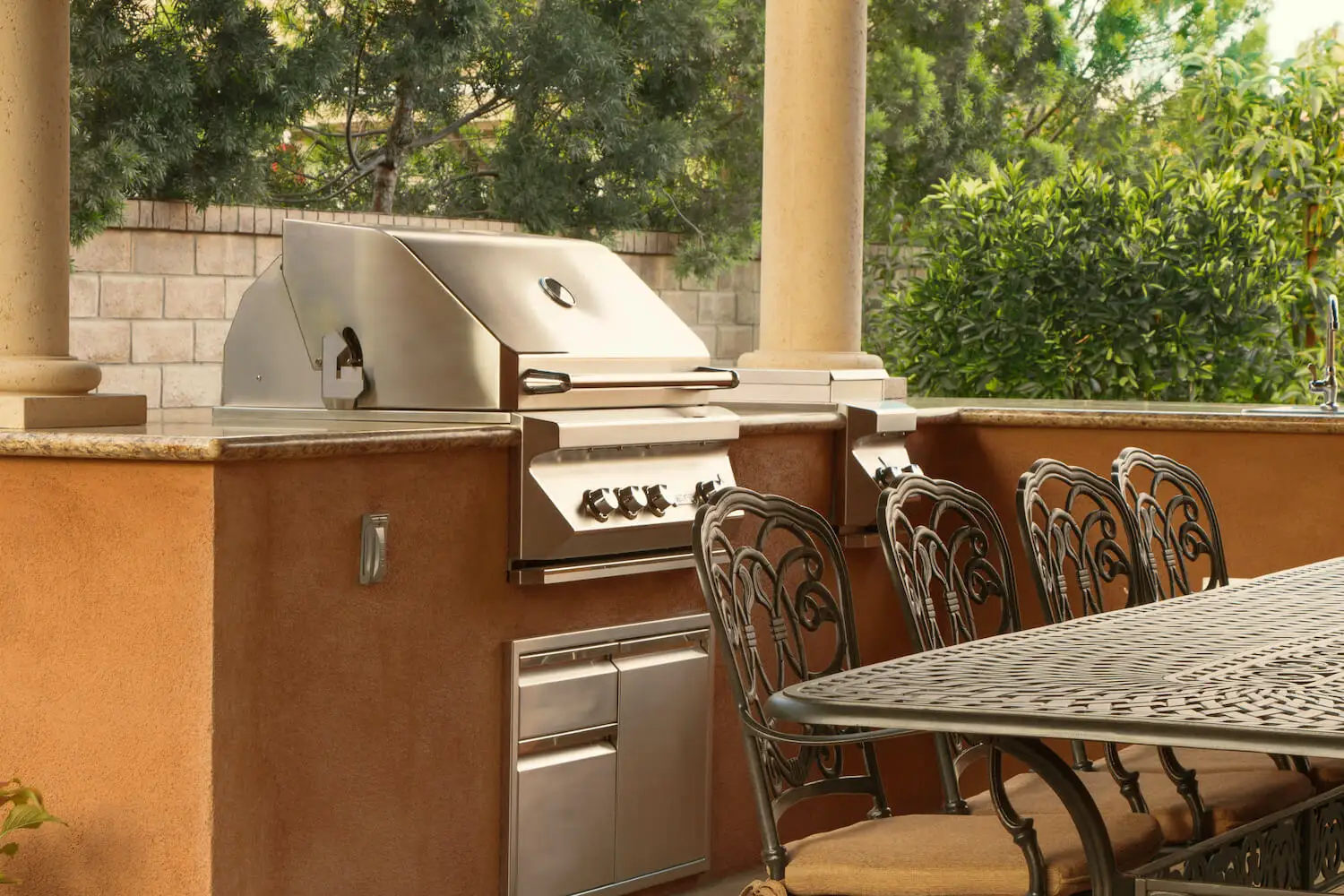 Outdoor Kitchens