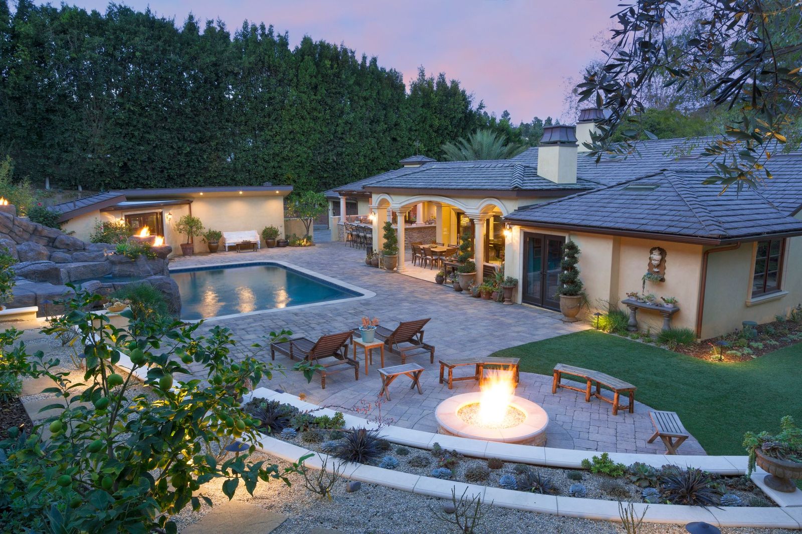 Home 1 Los Angeles landscape design
