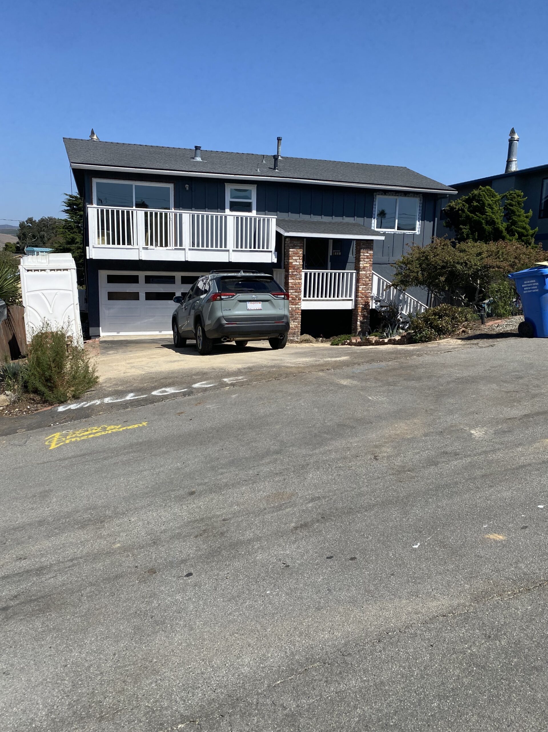 Driveway before renovation prior to design and construction by Pacific Outdoor Living