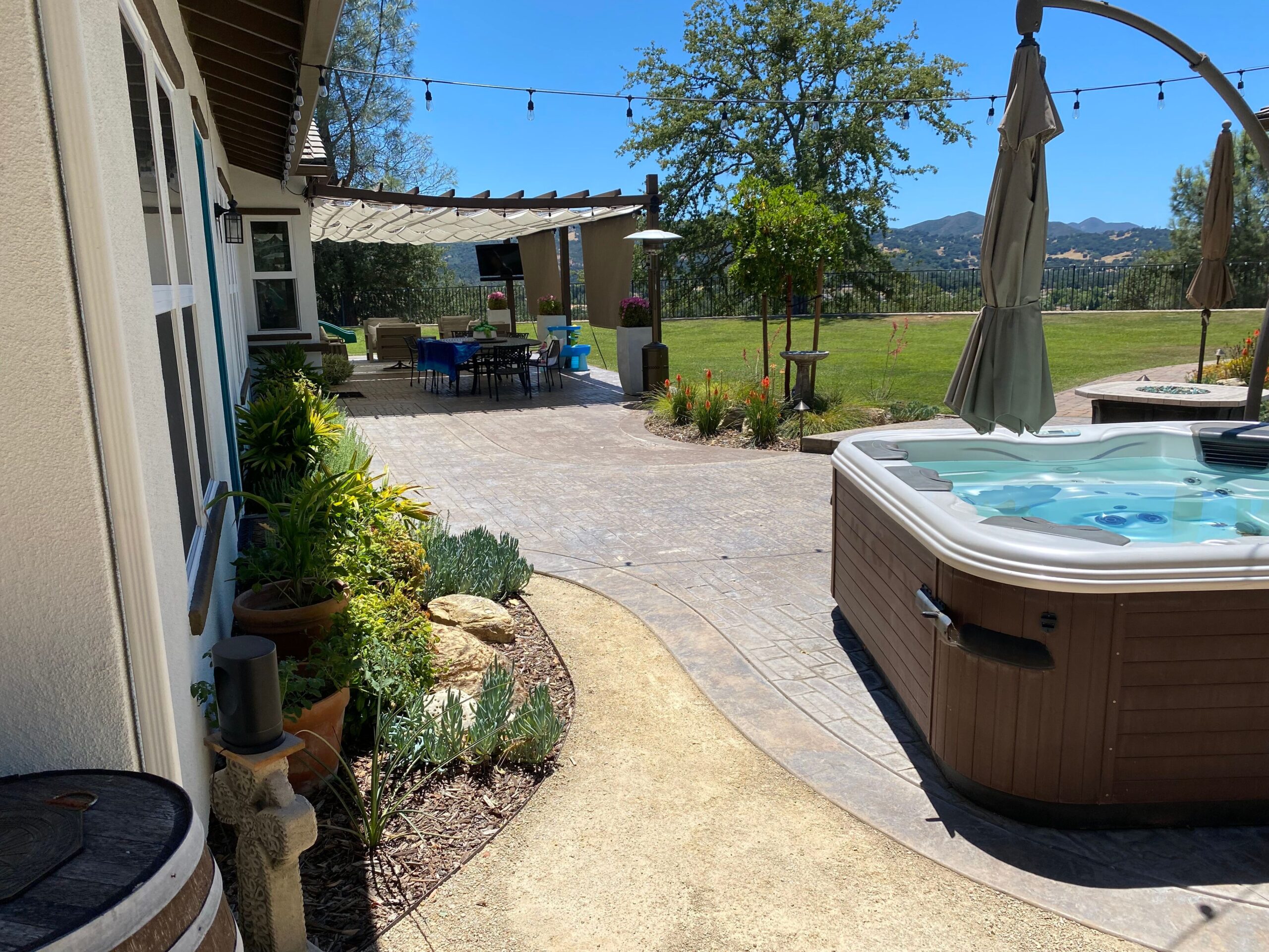 Backyard before renovation prior to design and construction by Pacific Outdoor Living