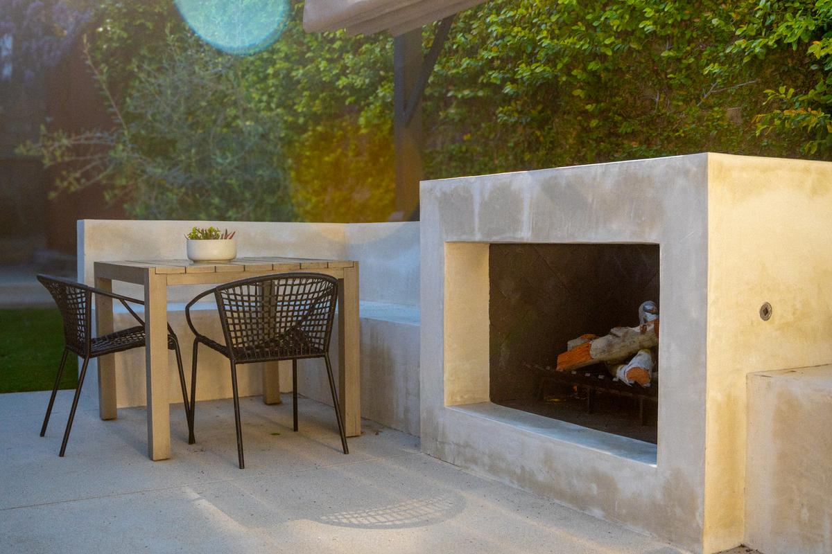Modern indoor-outdoor living space with seamless transitions and integrated design